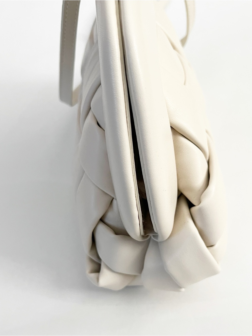 Themoire Tia Woven Clutch/Shoulder Bag in Shell - Picture 11 of 14